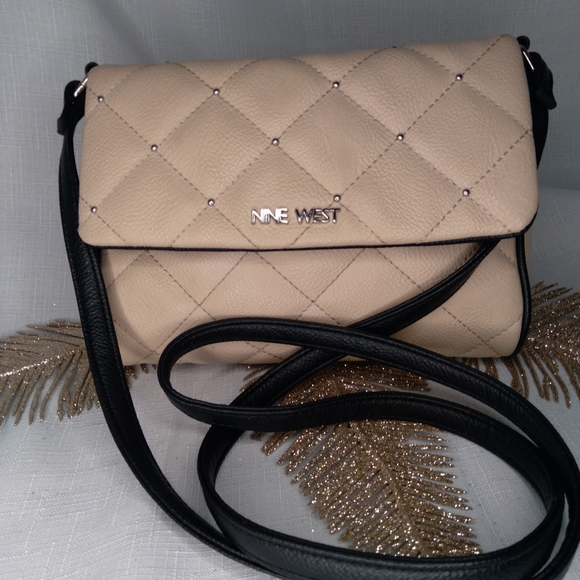 Nine West stud time purse - Picture 1 of 8
